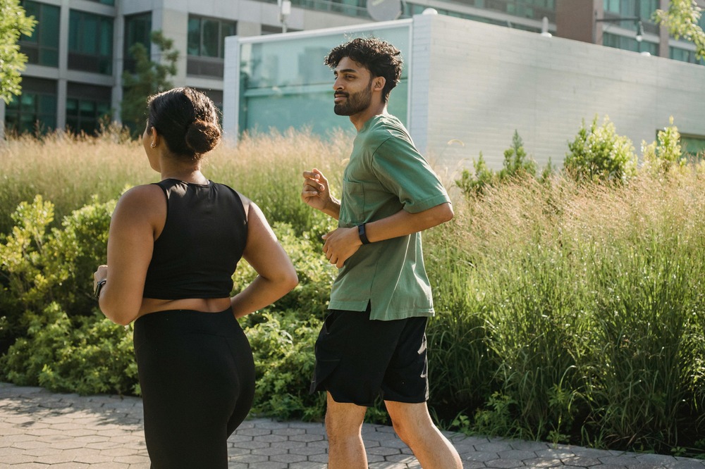 runners jogging together